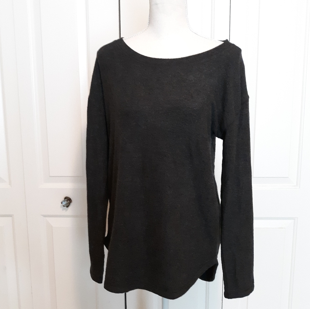 Felina Crew Neck Top Charcoal Gray Size medium.